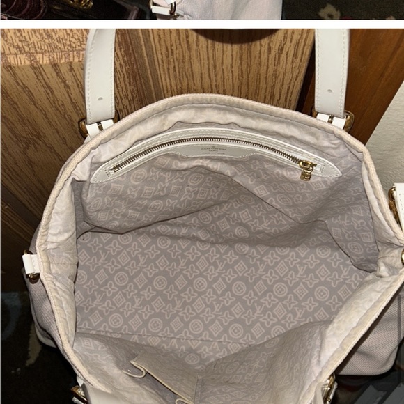 Authentic Louis Vuitton Pink and White Leather tote bag - Picture 5 of 7